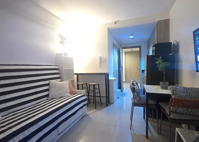 Book Me At Shore Residences Tower D Near Airport & Mall Of Apartment *